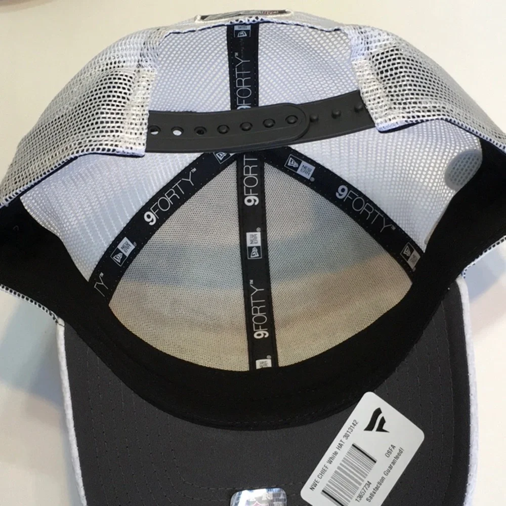 NFL Kansas City Chiefs ‘Super Bowl Champions’ New Era SnapBack Hat. - Picture 5 of 6